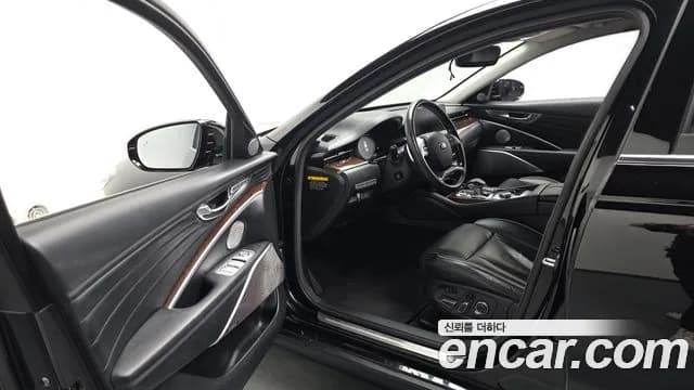 2019 Kia The K9 3.8 GDI AWD Sold VIN KNAS3418DKS005221 – interior seats 2019 Kia The K9 3.8 GDI AWD Sold VIN KNAS3418DKS005221 – interior seats