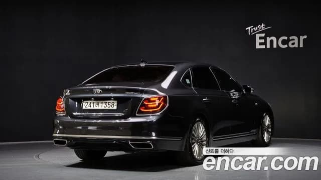 2019 Kia The K9 3.8 GDI AWD Sold VIN KNAS3418DKS012721 – rear exterior 2019 Kia The K9 3.8 GDI AWD Sold VIN KNAS3418DKS012721 – rear exterior