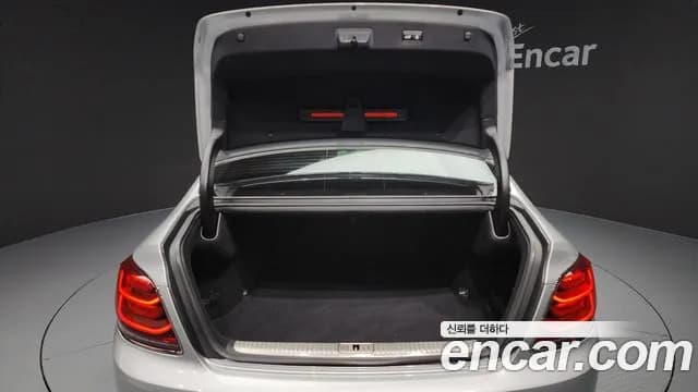 2020 Kia The K9 3.8 GDI AWD Sold VIN KNAS3418DLS024644 – interior seats 2020 Kia The K9 3.8 GDI AWD Sold VIN KNAS3418DLS024644 – interior seats
