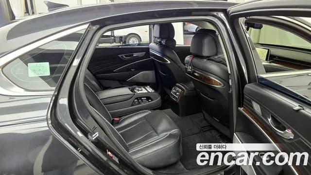 2019 Kia The K9 3.3 T-GDI AWD Sold VIN KNAS4416DKS005366 – front exterior 2019 Kia The K9 3.3 T-GDI AWD Sold VIN KNAS4416DKS005366 – front exterior