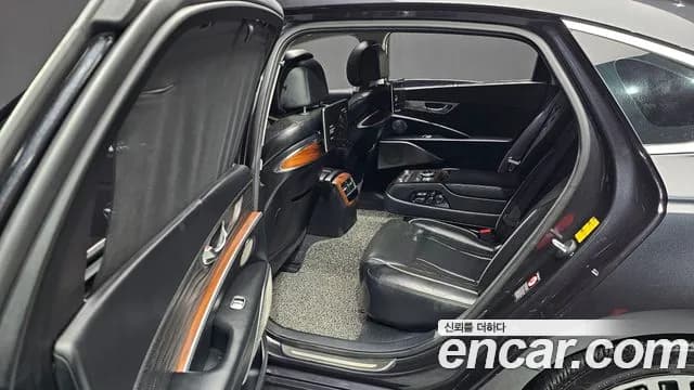 2019 Kia The K9 3.3 T-GDI AWD Sold VIN KNAS5416DKS001215 – exterior detail 2019 Kia The K9 3.3 T-GDI AWD Sold VIN KNAS5416DKS001215 – exterior detail