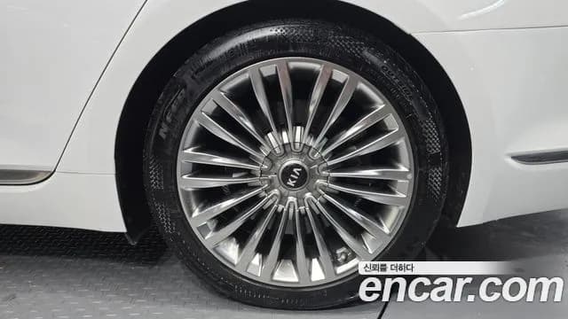 2019 Kia The K9 3.3 T-GDI AWD Sold VIN KNAS5416DKS004964 – photo 11 2019 Kia The K9 3.3 T-GDI AWD Sold VIN KNAS5416DKS004964 – photo 11