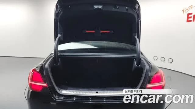 2022 Kia The New K9 2nd Gen 3.3 T-GDI AWD Sold VIN KNAS5416DNS037247 – interior seats 2022 Kia The New K9 2nd Gen 3.3 T-GDI AWD Sold VIN KNAS5416DNS037247 – interior seats
