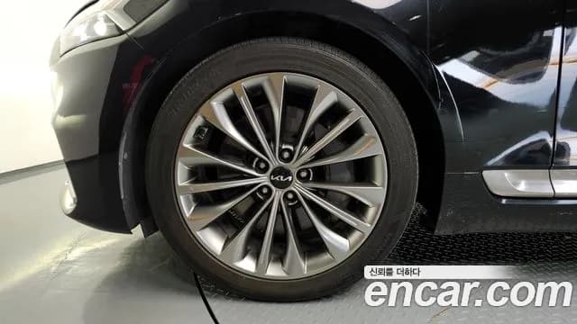 2022 Kia The New K9 2nd Gen 3.8 GDI AWD Sold VIN KNAS5418DNS040993 – front exterior 2022 Kia The New K9 2nd Gen 3.8 GDI AWD Sold VIN KNAS5418DNS040993 – front exterior