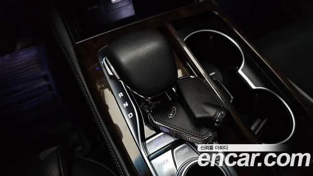 2019 Kia The K9 3.3 T-GDI Sold VIN KNAS6416BKS014129 – rear exterior 2019 Kia The K9 3.3 T-GDI Sold VIN KNAS6416BKS014129 – rear exterior