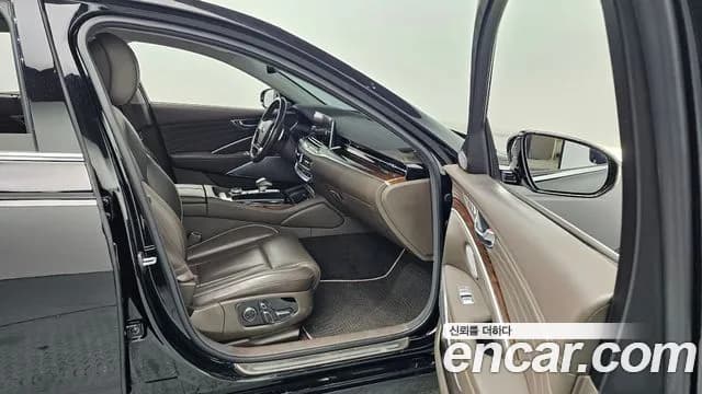 2020 Kia The K9 3.3 T-GDI Sold VIN KNAS6416BLS019701 – exterior detail 2020 Kia The K9 3.3 T-GDI Sold VIN KNAS6416BLS019701 – exterior detail