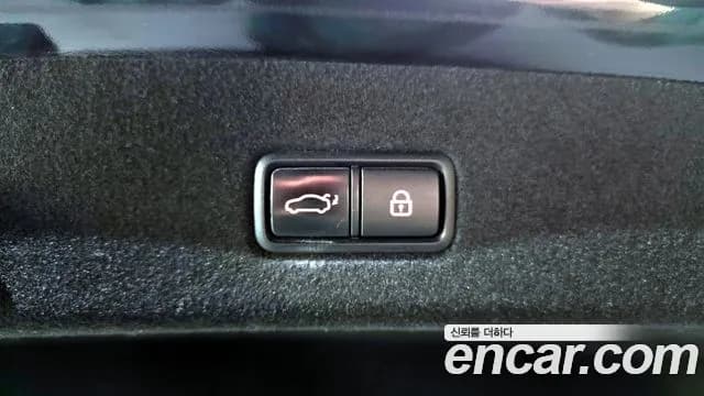 2020 Kia The K9 3.3 T-GDI AWD Sold VIN KNAS6416DLS025642 – interior seats 2020 Kia The K9 3.3 T-GDI AWD Sold VIN KNAS6416DLS025642 – interior seats