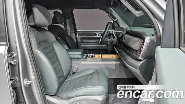 2026 Kia Tasman 2.5T Gasoline 4WD Sold VIN KNCSCY7BDTA001490 – interior seats 2026 Kia Tasman 2.5T Gasoline 4WD Sold VIN KNCSCY7BDTA001490 – interior seats