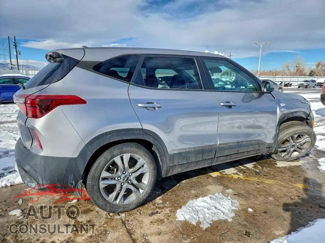 2022 KIA SELTOS Damaged VIN KNDEPCAA7N7319386 – side profile 2022 KIA SELTOS Damaged VIN KNDEPCAA7N7319386 – side profile