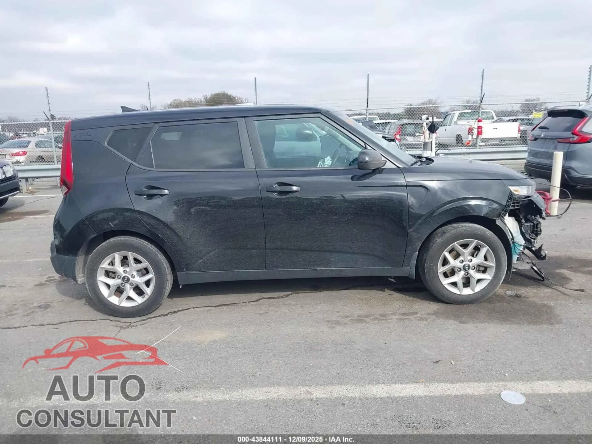 2021 KIA SOUL Damaged VIN KNDJ23AU6M7766488 – photo 13 2021 KIA SOUL Damaged VIN KNDJ23AU6M7766488 – photo 13
