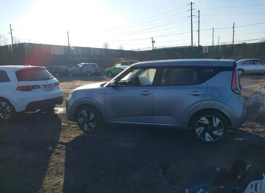 2025 KIA Soul Used VIN KNDJ53AUXS7950966 – engine bay 2025 KIA Soul Used VIN KNDJ53AUXS7950966 – engine bay