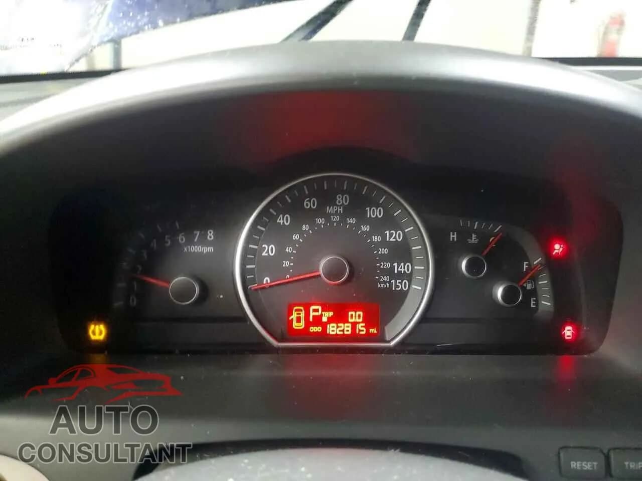 2009 KIA BORREGO Damaged VIN KNDJH741195017253 – trunk area 2009 KIA BORREGO Damaged VIN KNDJH741195017253 – trunk area