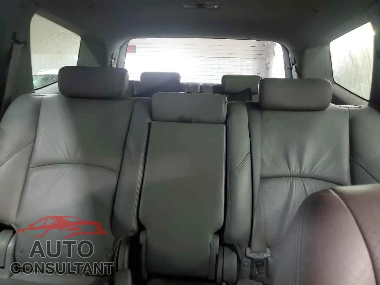 2009 KIA BORREGO Damaged VIN KNDJH741195017253 – odometer reading 2009 KIA BORREGO Damaged VIN KNDJH741195017253 – odometer reading