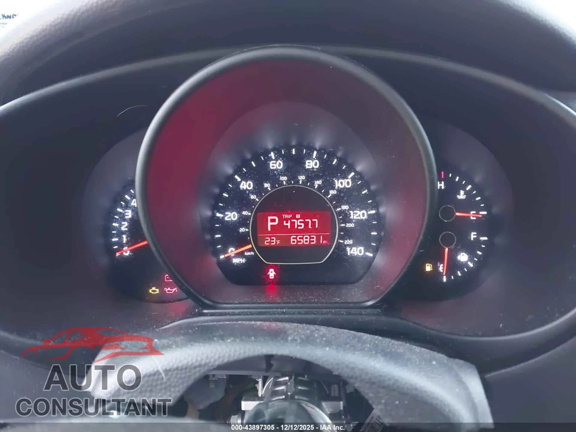 2019 KIA SOUL Damaged VIN KNDJN2A21K7661225 – exterior detail 2019 KIA SOUL Damaged VIN KNDJN2A21K7661225 – exterior detail