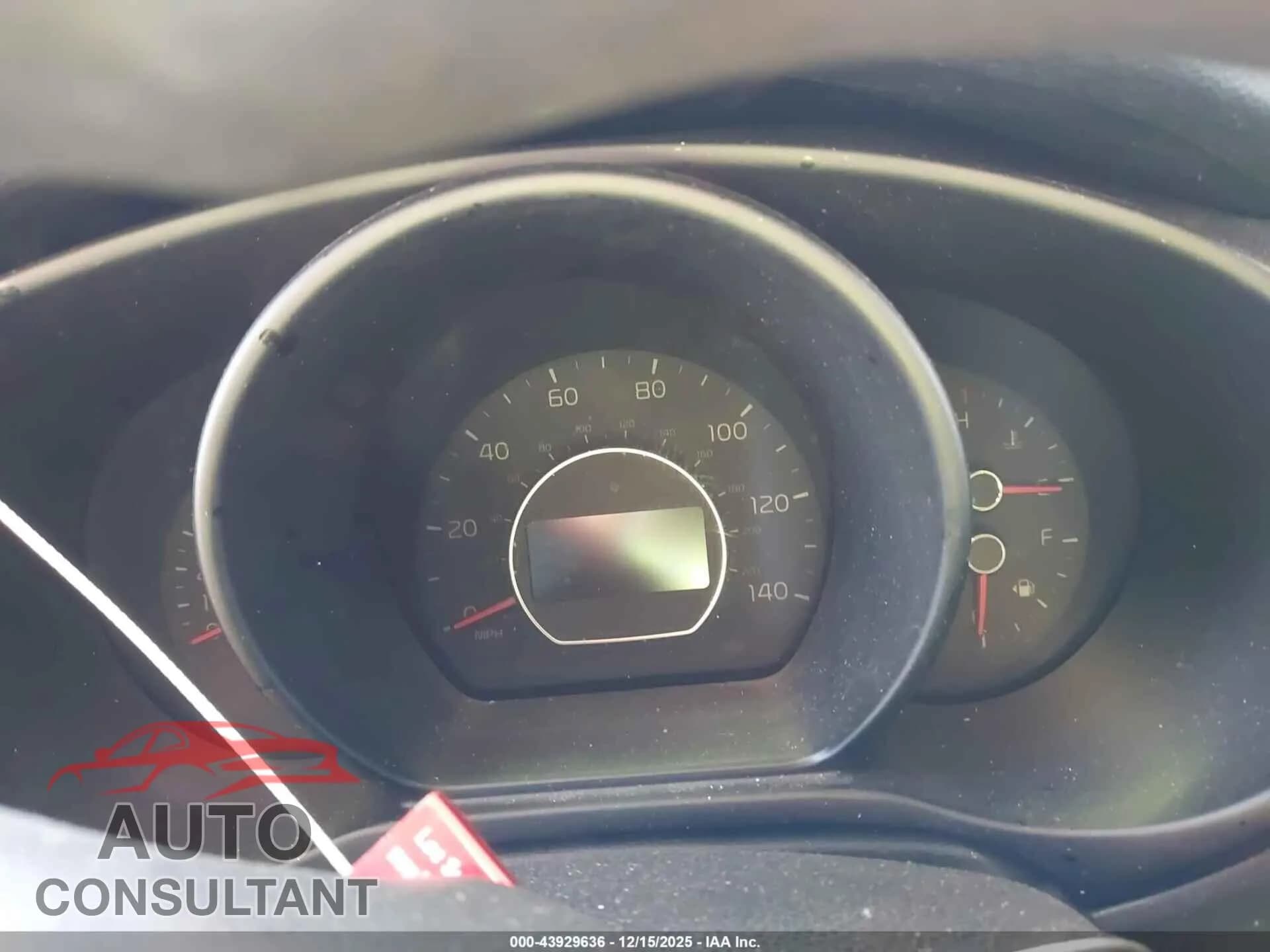 2016 KIA SOUL Damaged VIN KNDJN2A23G7822214 – exterior detail 2016 KIA SOUL Damaged VIN KNDJN2A23G7822214 – exterior detail