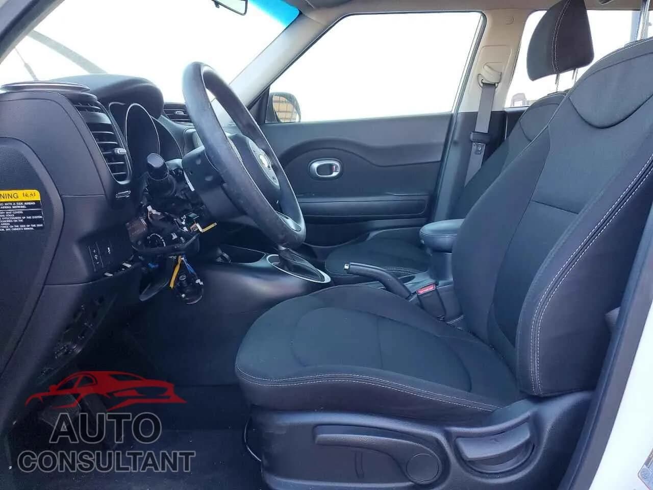 2018 KIA SOUL Damaged VIN KNDJN2A25J7892871 – exterior detail 2018 KIA SOUL Damaged VIN KNDJN2A25J7892871 – exterior detail