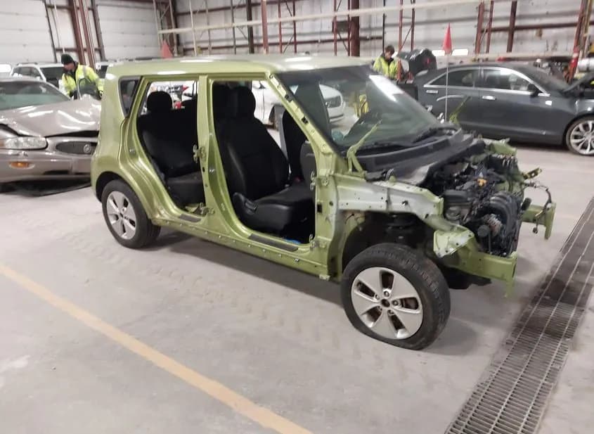 2015 KIA Soul Used VIN KNDJP3A55F7784140 – front exterior 2015 KIA Soul Used VIN KNDJP3A55F7784140 – front exterior