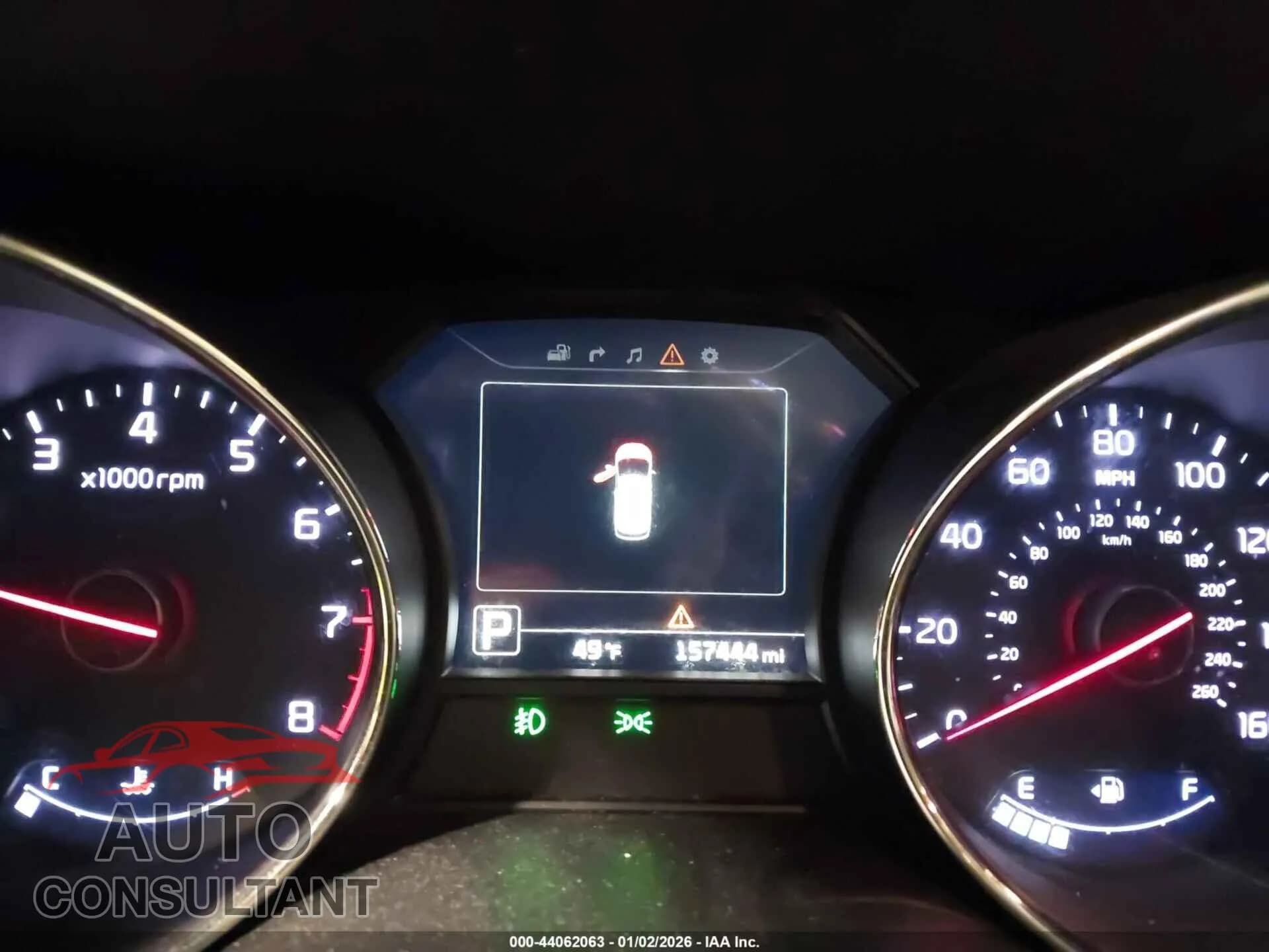 2016 KIA SEDONA Damaged VIN KNDME5C19G6187296 – exterior detail 2016 KIA SEDONA Damaged VIN KNDME5C19G6187296 – exterior detail