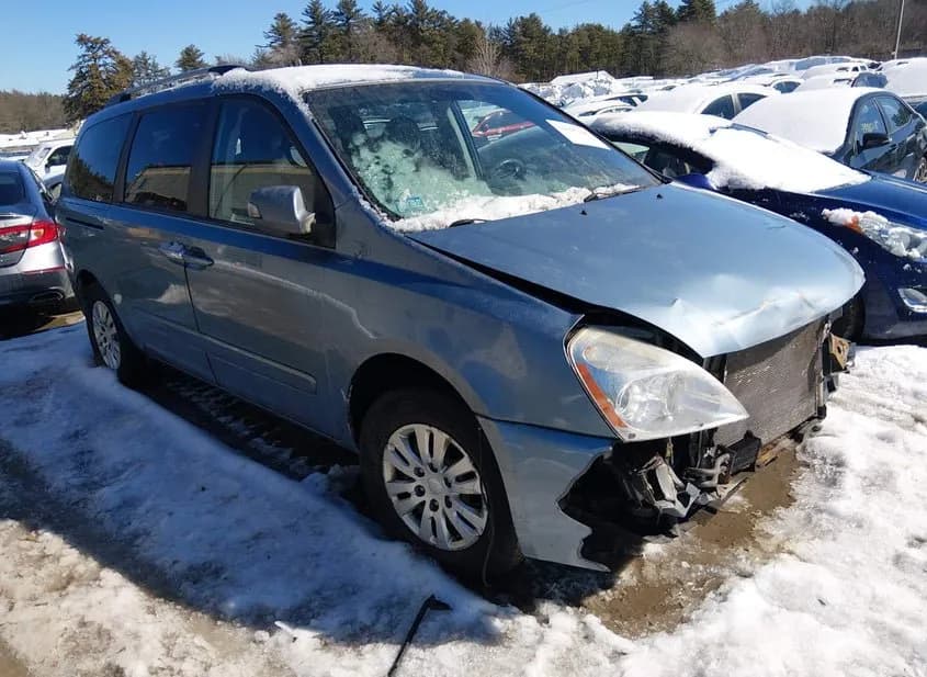 2012 KIA Sedona Used VIN KNDMG4C74C6445517 – trunk area 2012 KIA Sedona Used VIN KNDMG4C74C6445517 – trunk area
