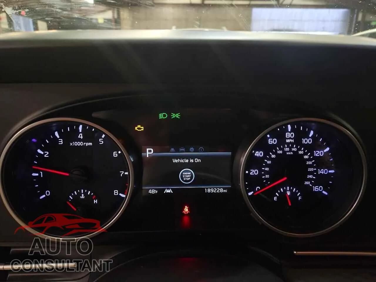 2022 KIA CARNIVAL L Damaged VIN KNDNB4H37N6169779 – trunk area 2022 KIA CARNIVAL L Damaged VIN KNDNB4H37N6169779 – trunk area