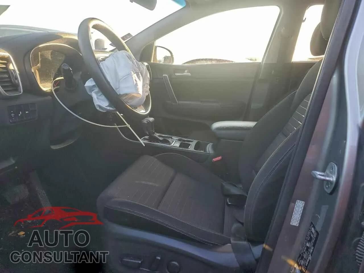 2020 KIA SPORTAGE Damaged VIN KNDPM3AC6L7738751 – exterior detail 2020 KIA SPORTAGE Damaged VIN KNDPM3AC6L7738751 – exterior detail