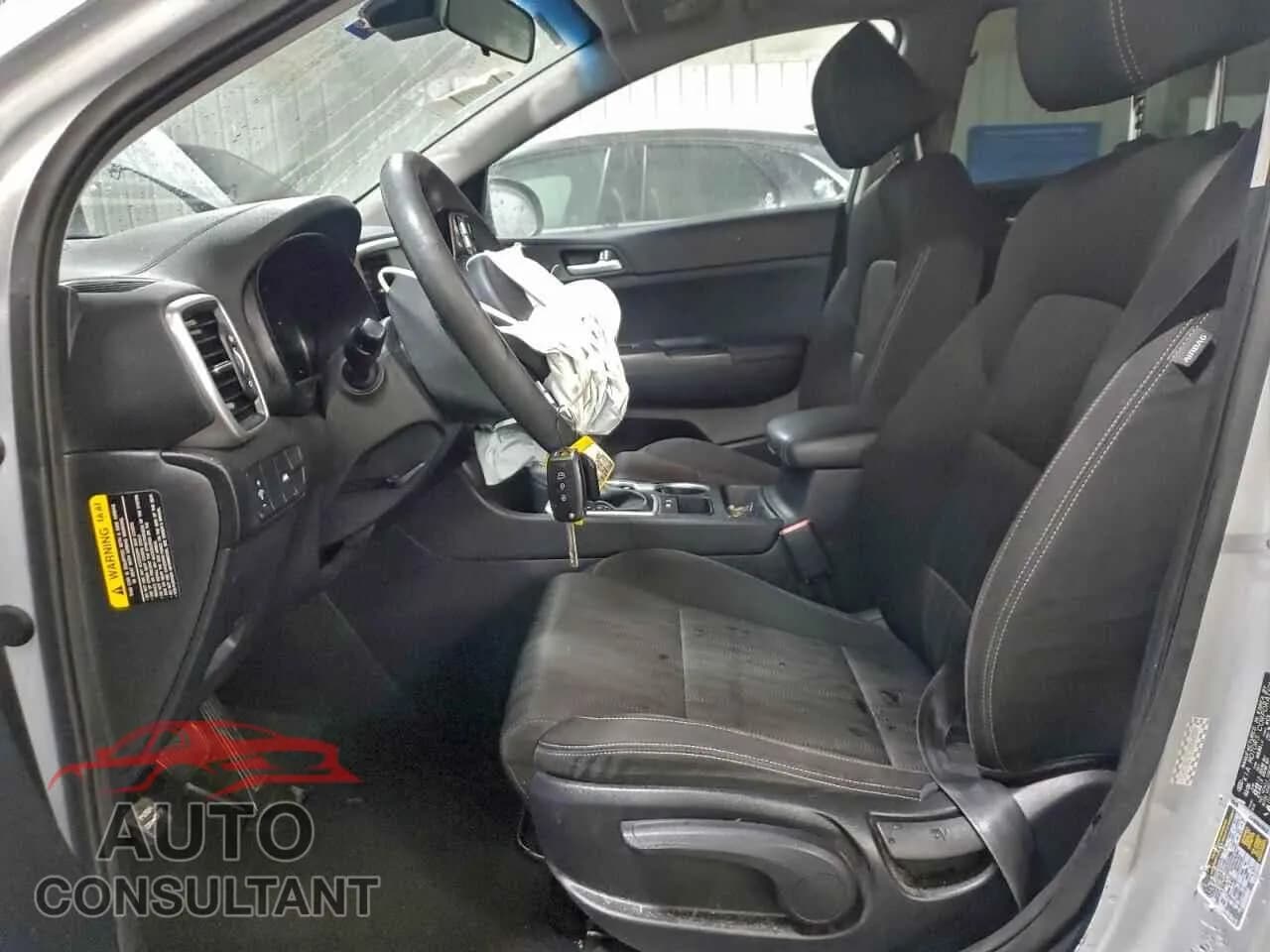 2020 KIA SPORTAGE Damaged VIN KNDPM3AC7L7815451 – exterior detail 2020 KIA SPORTAGE Damaged VIN KNDPM3AC7L7815451 – exterior detail