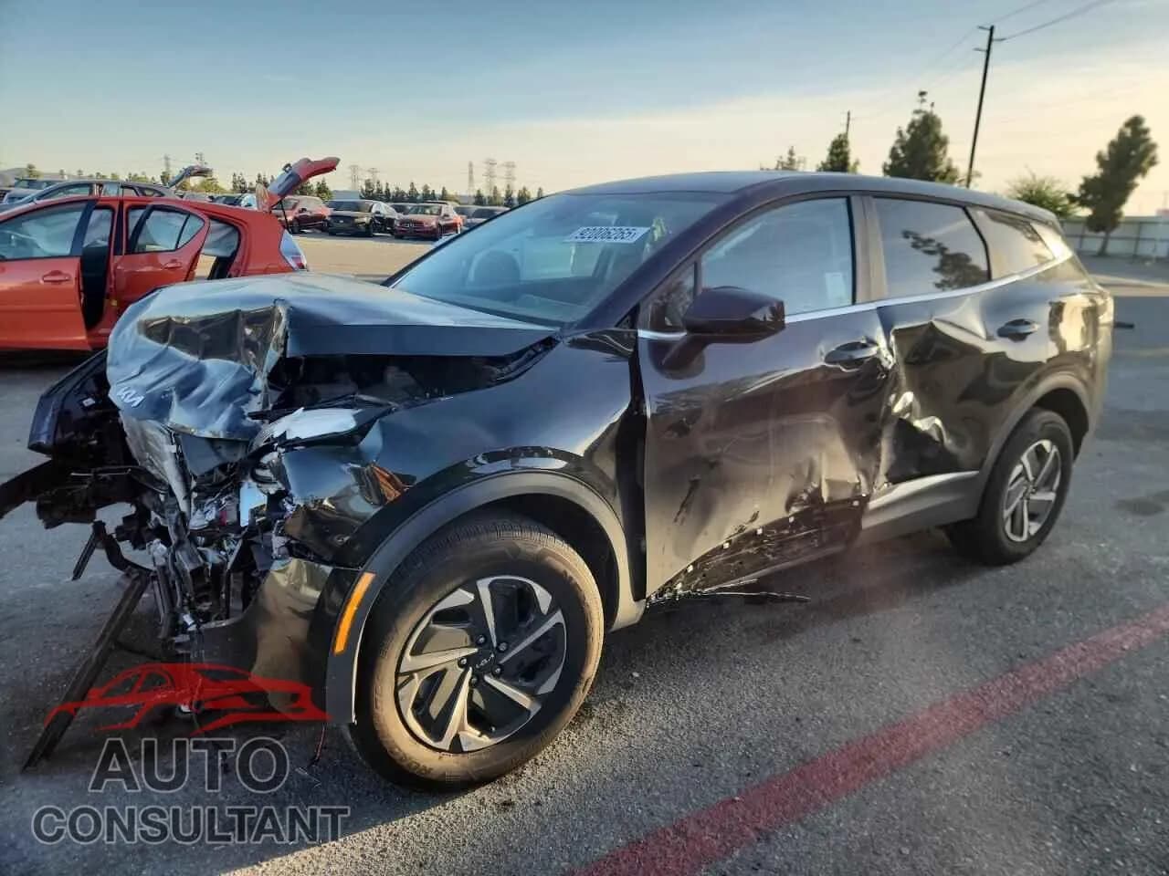 2025 KIA SPORTAGE Damaged VIN KNDPU3DG1S7238199 – front exterior 2025 KIA SPORTAGE Damaged VIN KNDPU3DG1S7238199 – front exterior