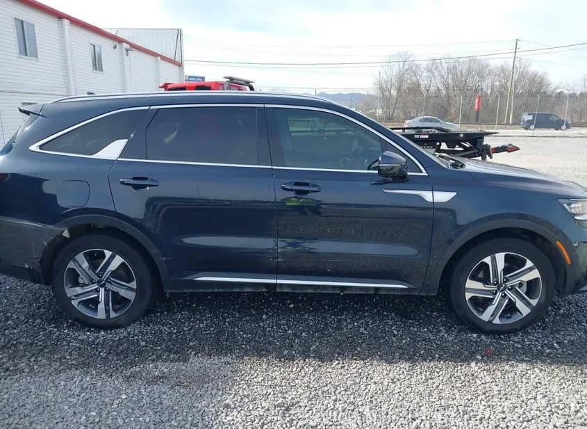 2022 KIA Sorento Used VIN KNDRMDLHXN5066327 – exterior detail 2022 KIA Sorento Used VIN KNDRMDLHXN5066327 – exterior detail