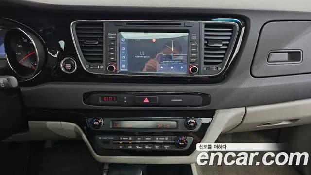 2017 Kia All New Carnival 11-seater Prestige Sold VIN KNHMF37ABHS336774 – photo 13 2017 Kia All New Carnival 11-seater Prestige Sold VIN KNHMF37ABHS336774 – photo 13