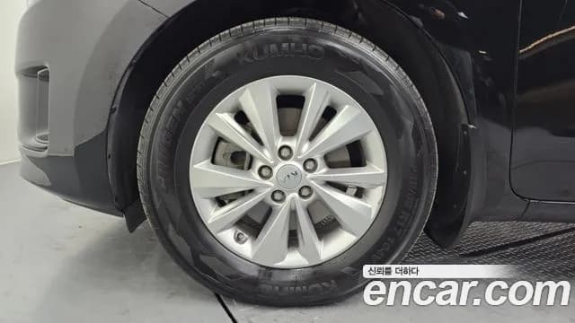 2018 Kia All New Carnival 11-seater Deluxe Sold VIN KNHMF37ABJS410497 – front exterior 2018 Kia All New Carnival 11-seater Deluxe Sold VIN KNHMF37ABJS410497 – front exterior