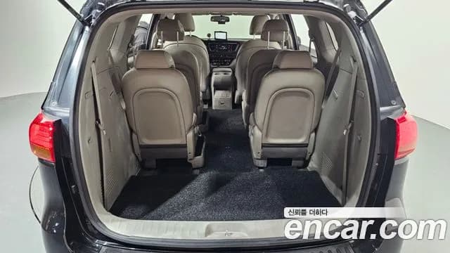 2018 Kia All New Carnival 11-seater Deluxe Sold VIN KNHMF37ABJS410497 – interior seats 2018 Kia All New Carnival 11-seater Deluxe Sold VIN KNHMF37ABJS410497 – interior seats