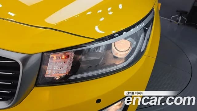 2019 Kia The New Carnival 11-Seater School bus Sold VIN KNHMF37ABKS475377 – rear exterior 2019 Kia The New Carnival 11-Seater School bus Sold VIN KNHMF37ABKS475377 – rear exterior