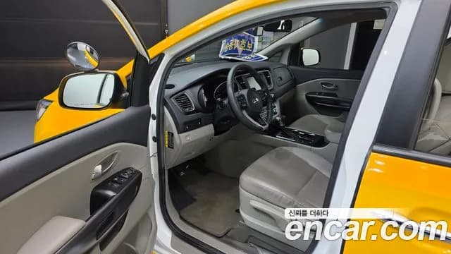 2019 Kia The New Carnival 11-Seater School bus Sold VIN KNHMF37ABKS475377 – photo 11 2019 Kia The New Carnival 11-Seater School bus Sold VIN KNHMF37ABKS475377 – photo 11
