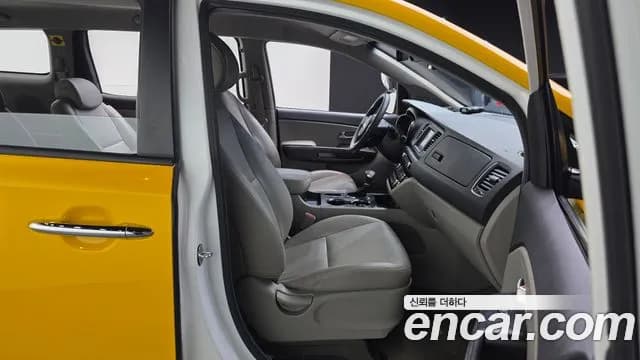 2019 Kia The New Carnival 11-Seater School bus Sold VIN KNHMF37ABKS475377 – photo 12 2019 Kia The New Carnival 11-Seater School bus Sold VIN KNHMF37ABKS475377 – photo 12