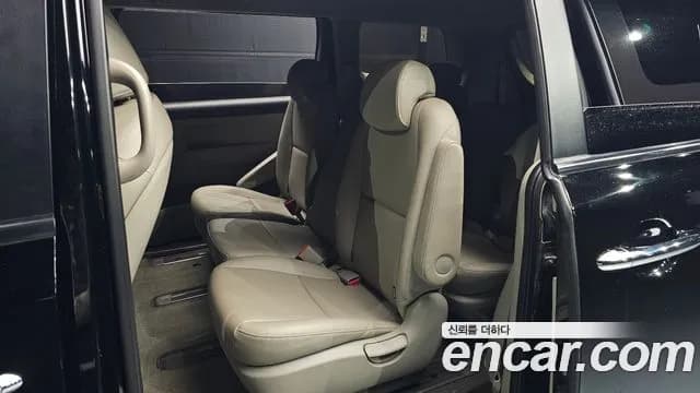 2019 Kia The New Carnival 11-Seater Deluxe Sold VIN KNHMF37ABKS486196 – interior seats 2019 Kia The New Carnival 11-Seater Deluxe Sold VIN KNHMF37ABKS486196 – interior seats