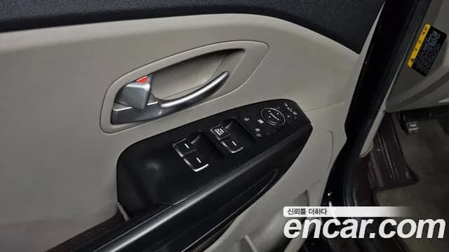 2019 Kia The New Carnival 11-Seater Deluxe Sold VIN KNHMF37ABKS486196 – exterior detail 2019 Kia The New Carnival 11-Seater Deluxe Sold VIN KNHMF37ABKS486196 – exterior detail