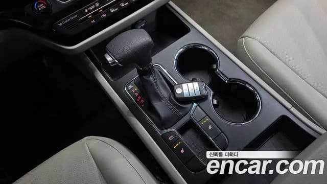 2019 Kia The New Carnival 11-Seater Deluxe Sold VIN KNHMF37ABKS499349 – exterior detail 2019 Kia The New Carnival 11-Seater Deluxe Sold VIN KNHMF37ABKS499349 – exterior detail