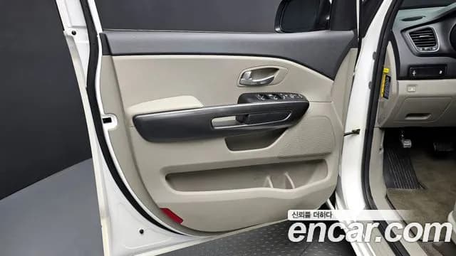 2019 Kia The New Carnival 11-Seater Deluxe Sold VIN KNHMF37ABKS512462 – photo 16 2019 Kia The New Carnival 11-Seater Deluxe Sold VIN KNHMF37ABKS512462 – photo 16
