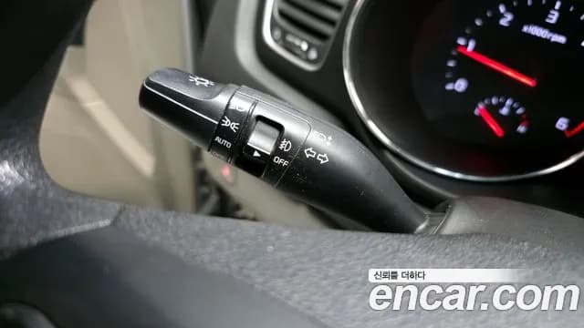 2019 Kia The New Carnival 11-Seater Deluxe Sold VIN KNHMF37ABKS563416 – photo 12 2019 Kia The New Carnival 11-Seater Deluxe Sold VIN KNHMF37ABKS563416 – photo 12