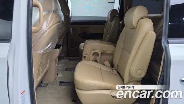 2019 Kia The New Carnival 11-Seater Prestige Sold VIN KNHMF37ABKS611305 – trunk area 2019 Kia The New Carnival 11-Seater Prestige Sold VIN KNHMF37ABKS611305 – trunk area