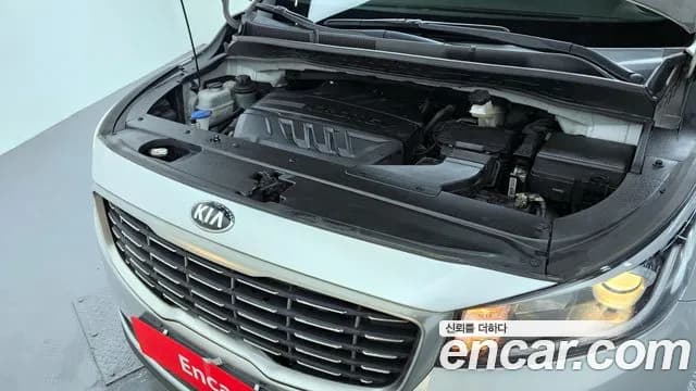 2020 Kia The New Carnival 11-Seater Deluxe Sold VIN KNHMF37ABLS670137 – exterior detail 2020 Kia The New Carnival 11-Seater Deluxe Sold VIN KNHMF37ABLS670137 – exterior detail