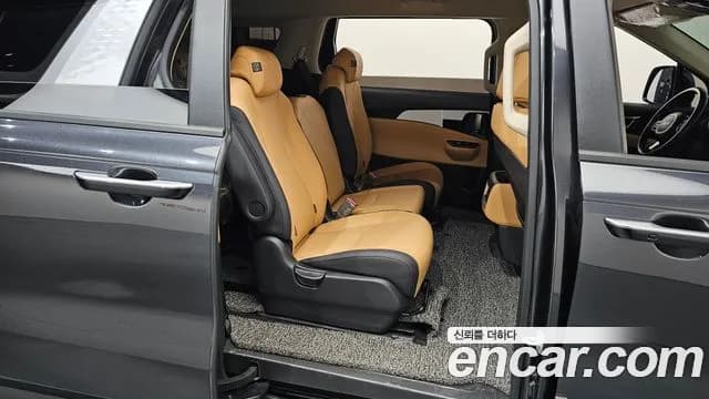 2022 Kia Carnival 4th Gen Gasoline 11-Seater Prestige Sold VIN KNHNB373BNS181298 – interior seats 2022 Kia Carnival 4th Gen Gasoline 11-Seater Prestige Sold VIN KNHNB373BNS181298 – interior seats