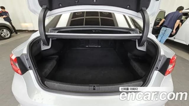 2017 Renault SM6 1.5 dCi LE Sold VIN KNMA4B2LMHP009964 – side profile 2017 Renault SM6 1.5 dCi LE Sold VIN KNMA4B2LMHP009964 – side profile