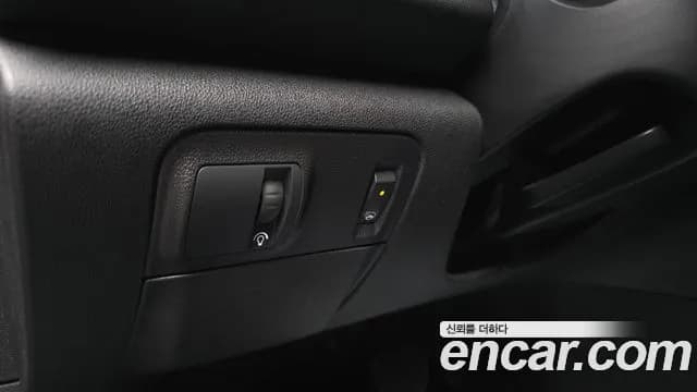 2019 Renault SM6 1.5 dCi SE Sold VIN KNMA4B2LMKP010188 – exterior detail 2019 Renault SM6 1.5 dCi SE Sold VIN KNMA4B2LMKP010188 – exterior detail