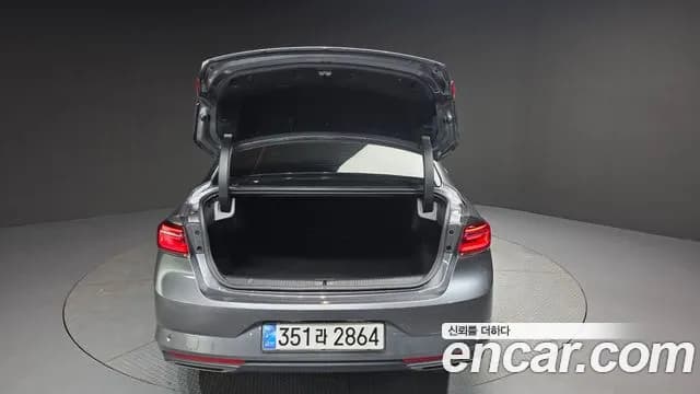 2023 Renault The New SM6 1.3 TCe Feel Sold VIN KNMA4B2RMPP006375 – exterior detail 2023 Renault The New SM6 1.3 TCe Feel Sold VIN KNMA4B2RMPP006375 – exterior detail