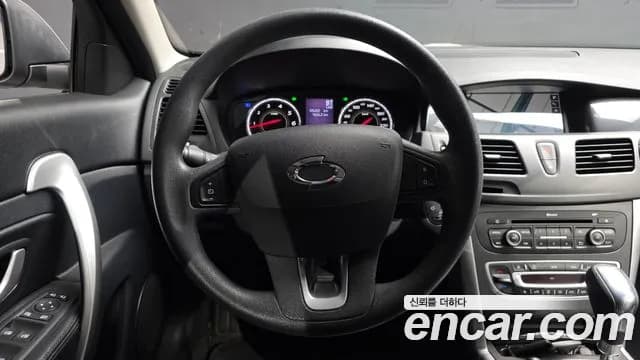 2018 Renault SM5 Nova Classic Sold VIN KNMA4C2BMJP168355 – exterior detail 2018 Renault SM5 Nova Classic Sold VIN KNMA4C2BMJP168355 – exterior detail