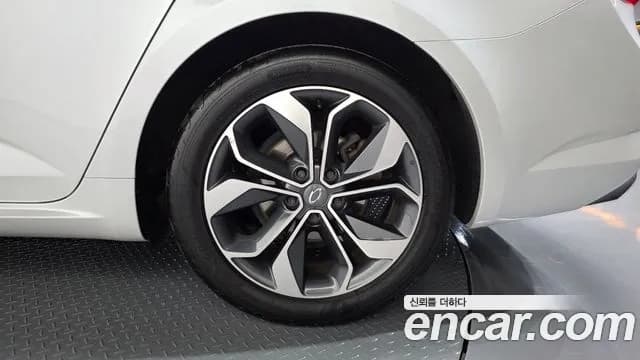 2019 Renault SM6 2.0 Prime SE Sold VIN KNMA4C2BMKP001639 – engine bay 2019 Renault SM6 2.0 Prime SE Sold VIN KNMA4C2BMKP001639 – engine bay