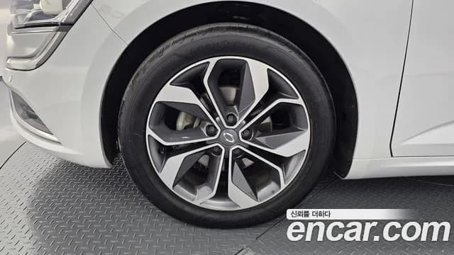 2019 Renault SM6 2.0 Prime SE Sold VIN KNMA4C2BMKP001639 – photo 28 2019 Renault SM6 2.0 Prime SE Sold VIN KNMA4C2BMKP001639 – photo 28