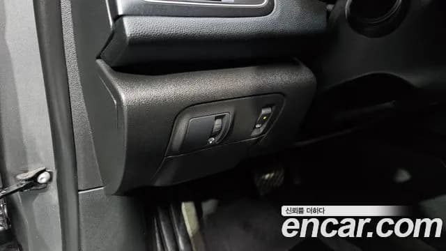 2019 Renault SM6 2.0 Prime SE Sold VIN KNMA4C2BMKP002447 – side profile 2019 Renault SM6 2.0 Prime SE Sold VIN KNMA4C2BMKP002447 – side profile