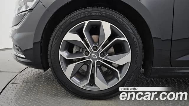 2019 Renault SM6 2.0 GDe LE Sold VIN KNMA4C2BMKP059156 – photo 25 2019 Renault SM6 2.0 GDe LE Sold VIN KNMA4C2BMKP059156 – photo 25